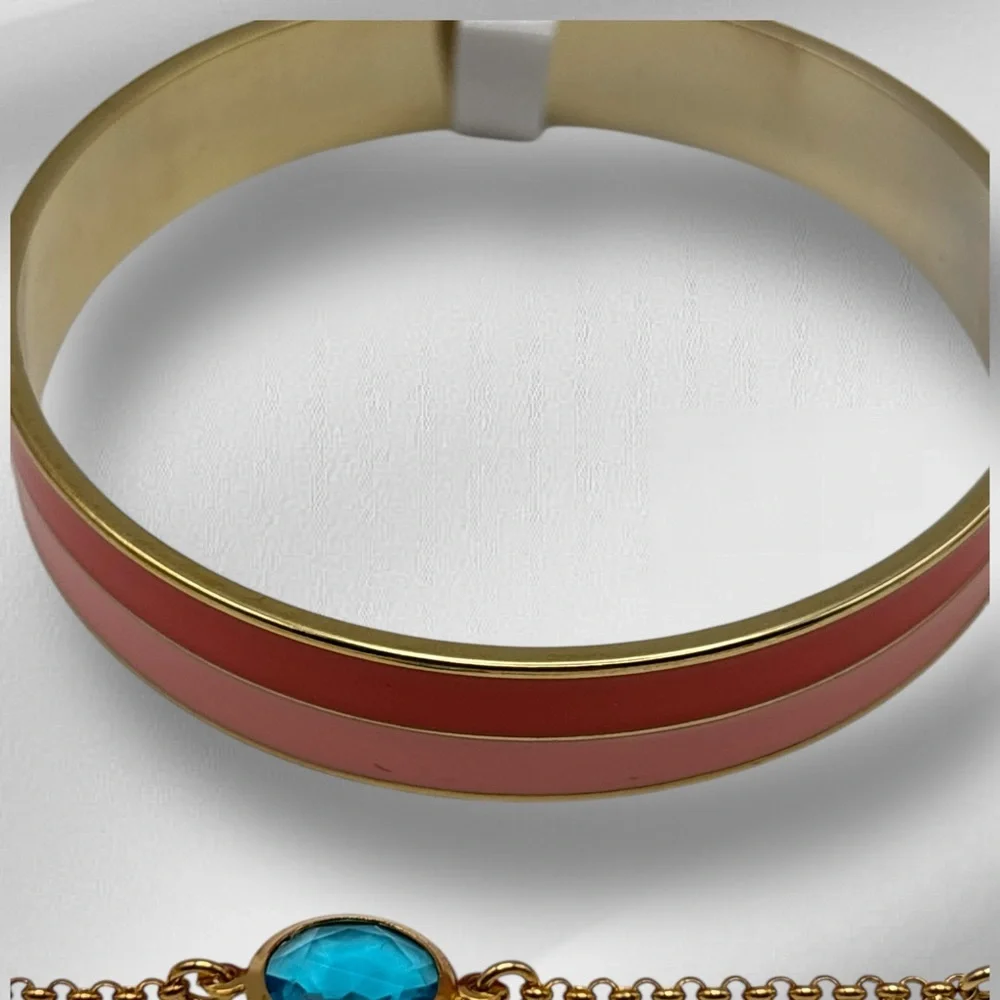 Elegant Fashion Gold and Multicolor Children’s/Young Adult Bracelet 6 Piece Set - Picture 3 of 4